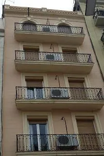 Serennia Sants Apartment